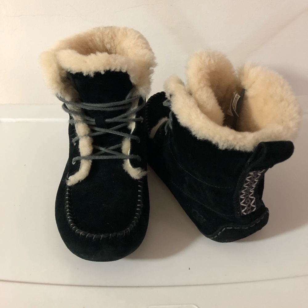 Black Chickaree bootie UGG